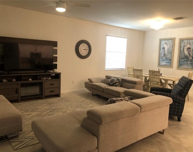 15936 Honeysuckle Street - Photo Thumbnail 31
