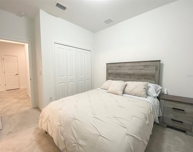 15936 Honeysuckle Street - Photo Thumbnail 3