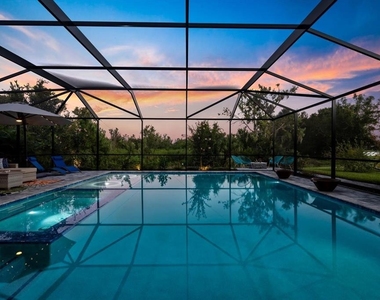 6523 Clairborne Lane - Photo Thumbnail 6