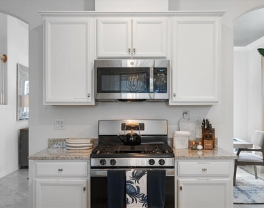 6523 Clairborne Lane - Photo Thumbnail 22