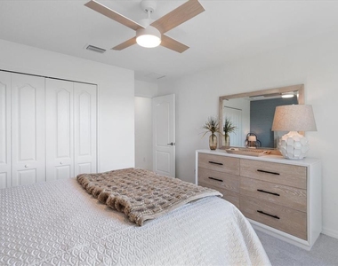 6523 Clairborne Lane - Photo Thumbnail 47