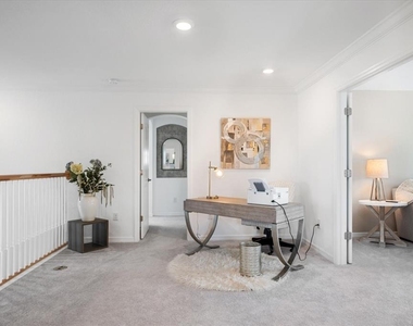6523 Clairborne Lane - Photo Thumbnail 36