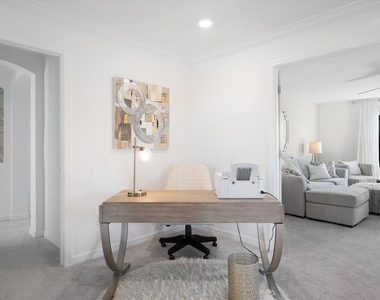 6523 Clairborne Lane - Photo Thumbnail 32