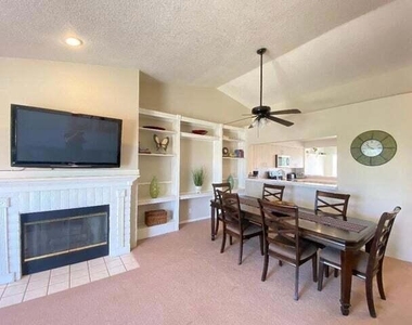 432 Desert Falls Drive N - Photo Thumbnail 6