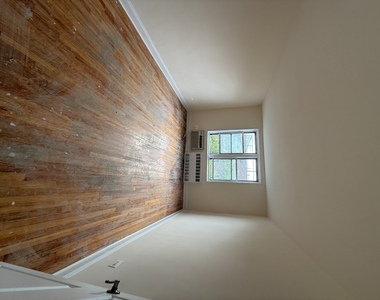 142-31 41st Avenue - Photo Thumbnail 4
