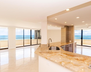 5070 N Ocean Drive - Photo Thumbnail 4