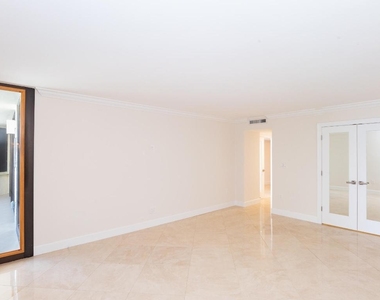 5070 N Ocean Drive - Photo Thumbnail 23