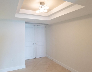 5070 N Ocean Drive - Photo Thumbnail 2