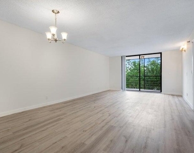 7770 Tahiti Lane - Photo Thumbnail 4