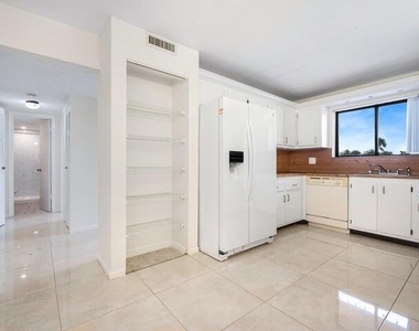 7770 Tahiti Lane - Photo Thumbnail 2