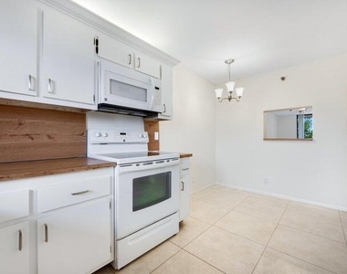 7770 Tahiti Lane - Photo Thumbnail 1