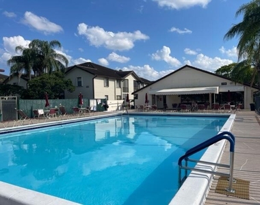 7770 Tahiti Lane - Photo Thumbnail 19