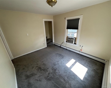 84 Walnut Street - Photo Thumbnail 7