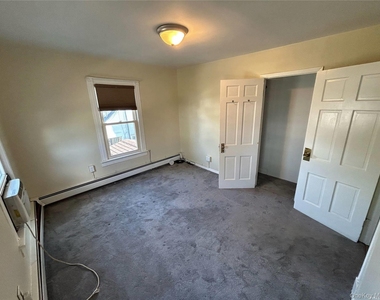 84 Walnut Street - Photo Thumbnail 6