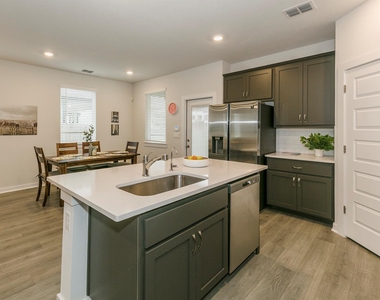 265 Garner Dr - Photo Thumbnail 5