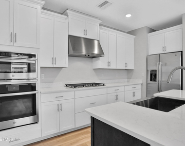 351 Millenia Drive - Photo Thumbnail 7