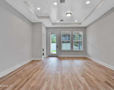 351 Millenia Drive - Photo Thumbnail 10