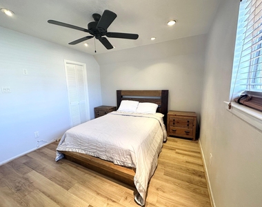 3224 Timmons Lane - Photo Thumbnail 14