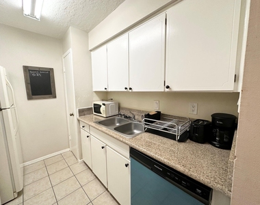 3224 Timmons Lane - Photo Thumbnail 5