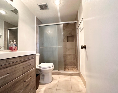 3224 Timmons Lane - Photo Thumbnail 7
