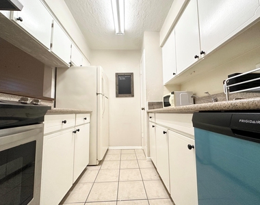 3224 Timmons Lane - Photo Thumbnail 3
