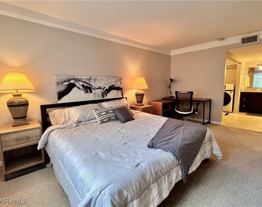 216 Palm Drive - Photo Thumbnail 8