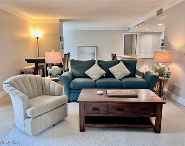 216 Palm Drive - Photo Thumbnail 3