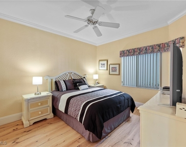 7622 Pebble Creek Circle - Photo Thumbnail 12