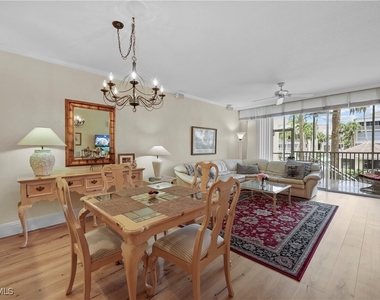 7622 Pebble Creek Circle - Photo Thumbnail 6