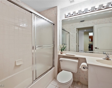 7622 Pebble Creek Circle - Photo Thumbnail 14