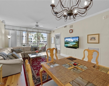 7622 Pebble Creek Circle - Photo Thumbnail 5