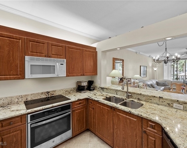 7622 Pebble Creek Circle - Photo Thumbnail 3