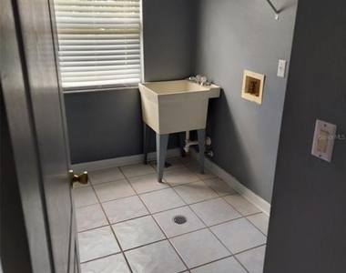 113 Harwood Circle - Photo Thumbnail 5