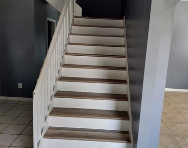113 Harwood Circle - Photo Thumbnail 8