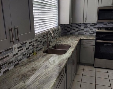 113 Harwood Circle - Photo Thumbnail 4