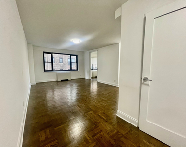 E 56th and 1st Ave - Photo Thumbnail 4