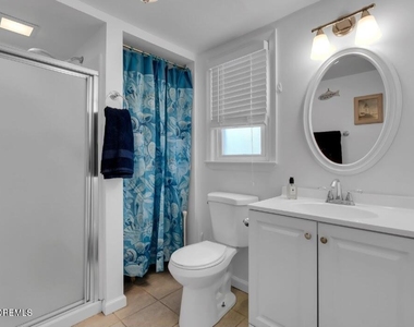 2020 Baltimore Avenue - Photo Thumbnail 18