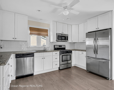 140 Idlewood Avenue - Photo Thumbnail 8