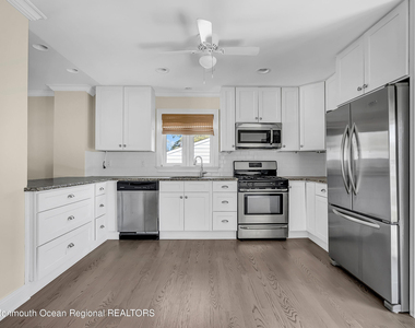140 Idlewood Avenue - Photo Thumbnail 7