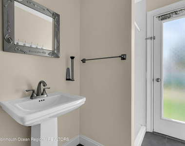 140 Idlewood Avenue - Photo Thumbnail 13