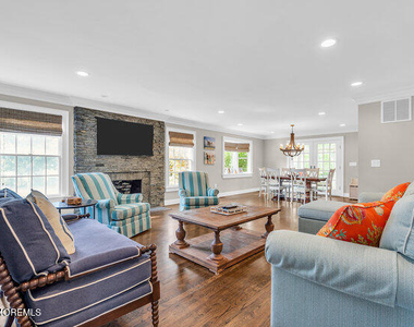 8 Glenwood Place - Photo Thumbnail 6