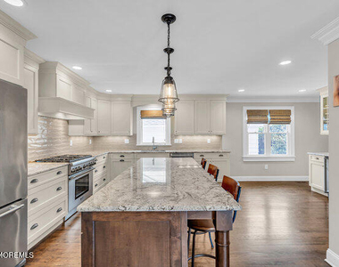 8 Glenwood Place - Photo Thumbnail 14
