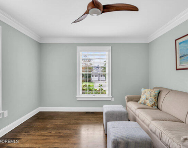 8 Glenwood Place - Photo Thumbnail 23