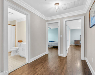 8 Glenwood Place - Photo Thumbnail 29