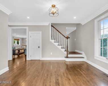 8 Glenwood Place - Photo Thumbnail 4