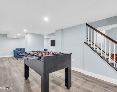 8 Glenwood Place - Photo Thumbnail 36