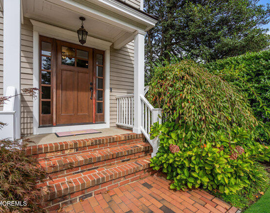 8 Glenwood Place - Photo Thumbnail 3