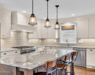 8 Glenwood Place - Photo Thumbnail 13