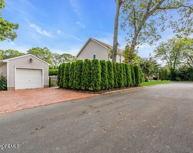8 Glenwood Place - Photo Thumbnail 54