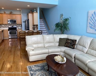 15 Sumner Avenue - Photo Thumbnail 7